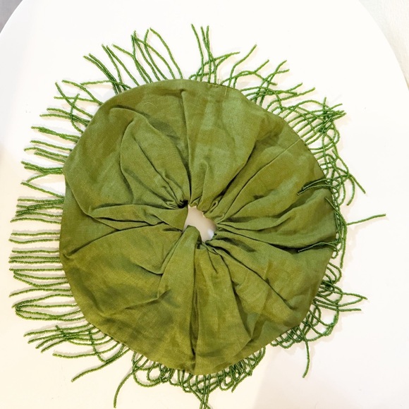NWT Ganni Fringed Bead-Embellished Linen Hair Scrunchie Tie in Chartreuse Green - Picture 5 of 8